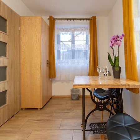 Dom Krawca - Pod Chojnikiem Apartment Jelenia Gora Bagian luar foto