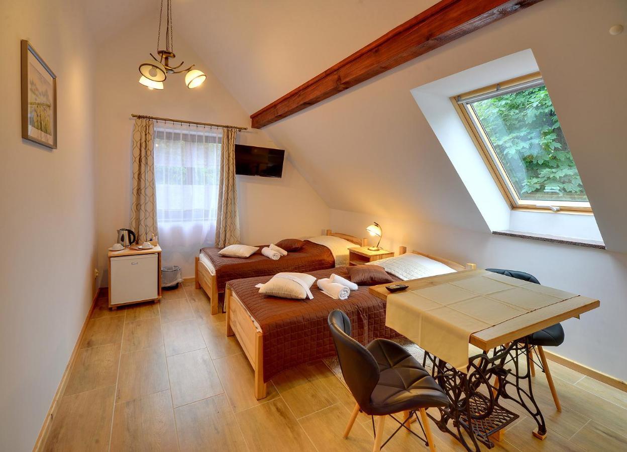 Dom Krawca - Pod Chojnikiem Apartment Jelenia Gora Bagian luar foto