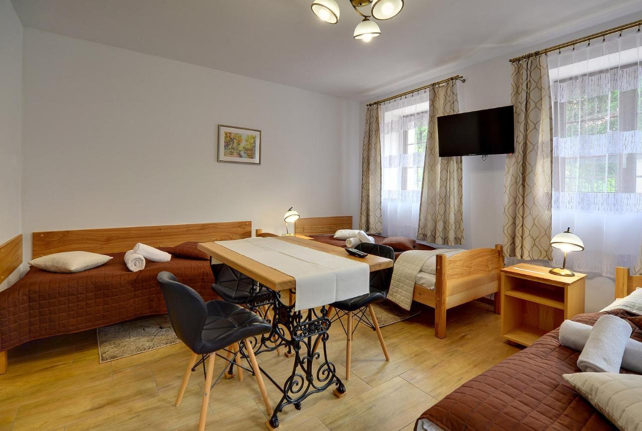 Dom Krawca - Pod Chojnikiem Apartment Jelenia Gora Bagian luar foto