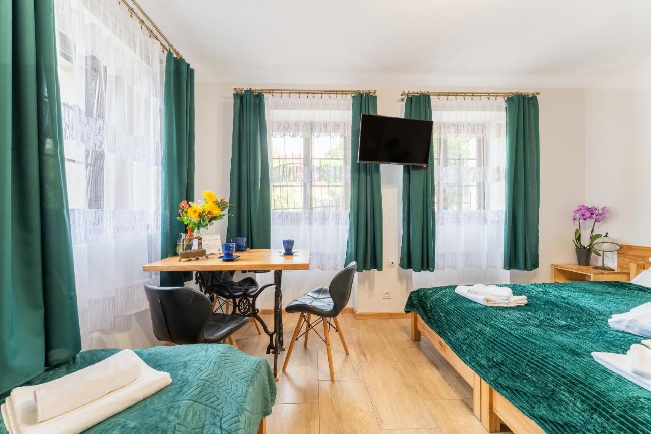 Dom Krawca - Pod Chojnikiem Apartment Jelenia Gora Bagian luar foto