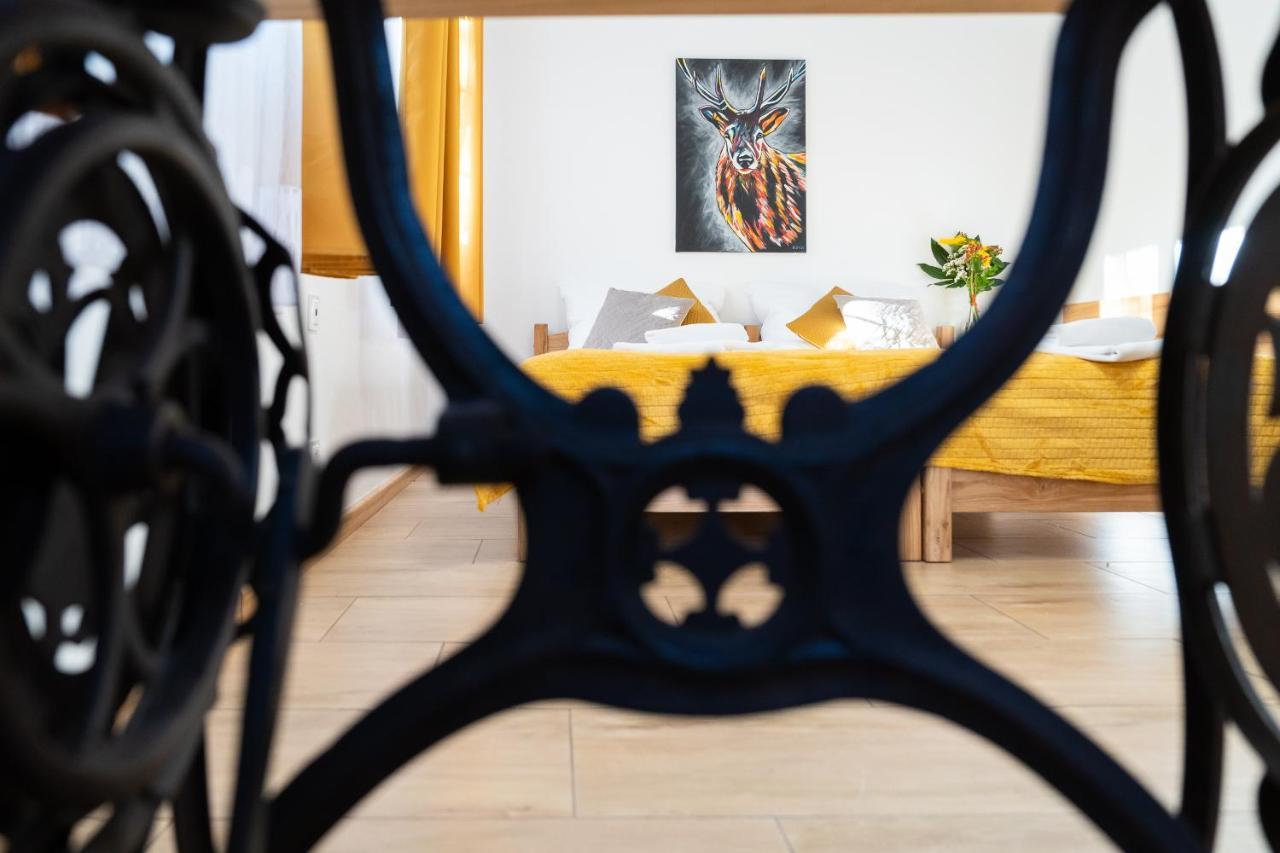 Dom Krawca - Pod Chojnikiem Apartment Jelenia Gora Bagian luar foto