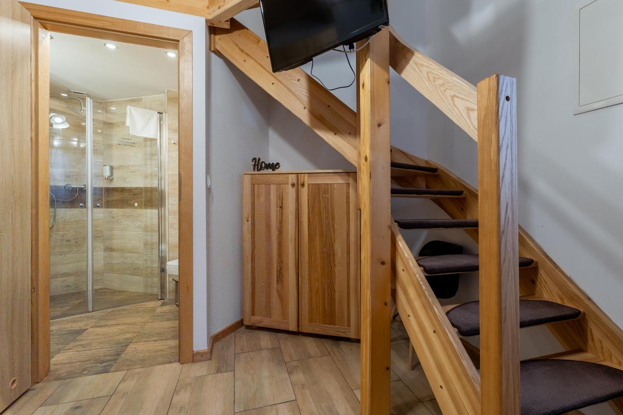Dom Krawca - Pod Chojnikiem Apartment Jelenia Gora Bagian luar foto