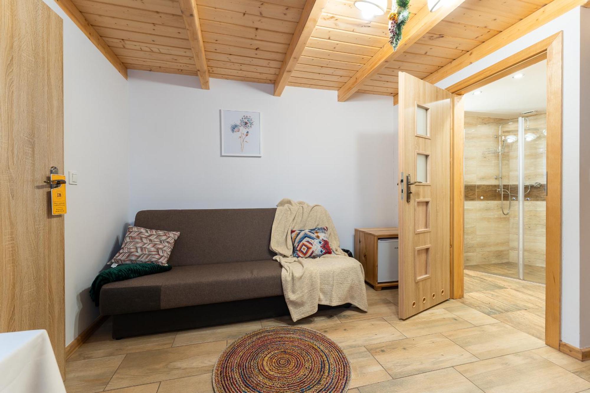 Dom Krawca - Pod Chojnikiem Apartment Jelenia Gora Bagian luar foto