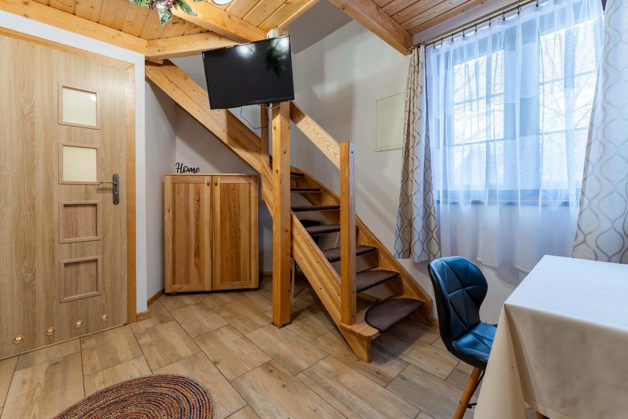 Dom Krawca - Pod Chojnikiem Apartment Jelenia Gora Bagian luar foto