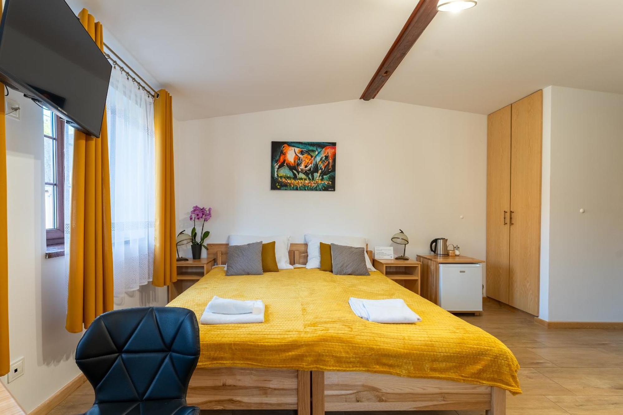 Dom Krawca - Pod Chojnikiem Apartment Jelenia Gora Bagian luar foto