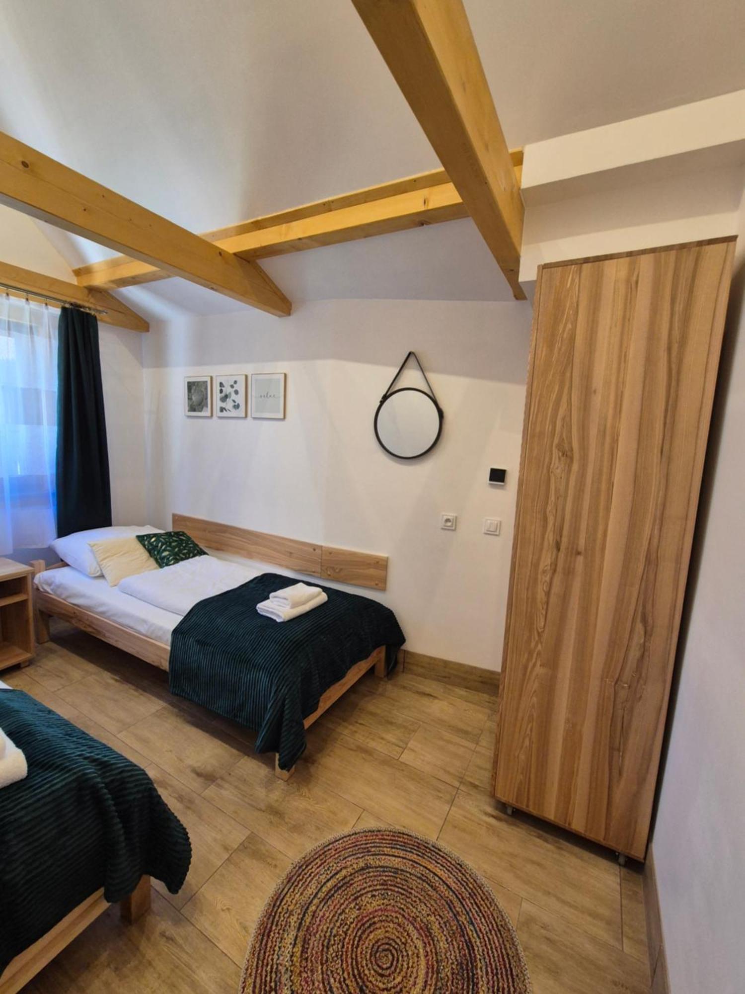 Dom Krawca - Pod Chojnikiem Apartment Jelenia Gora Bagian luar foto